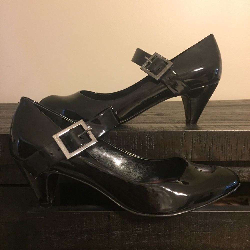 Jessica Simpson Patent Black Mary Jane Delia Heels